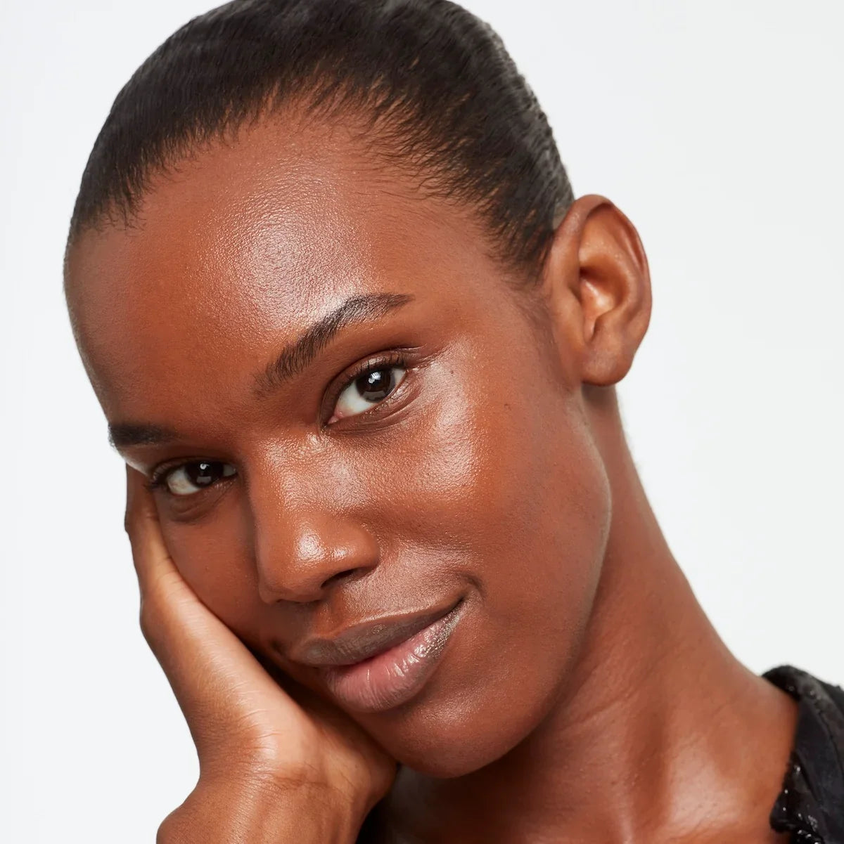 Glowy Super Skin Tint Foundation Secondary image