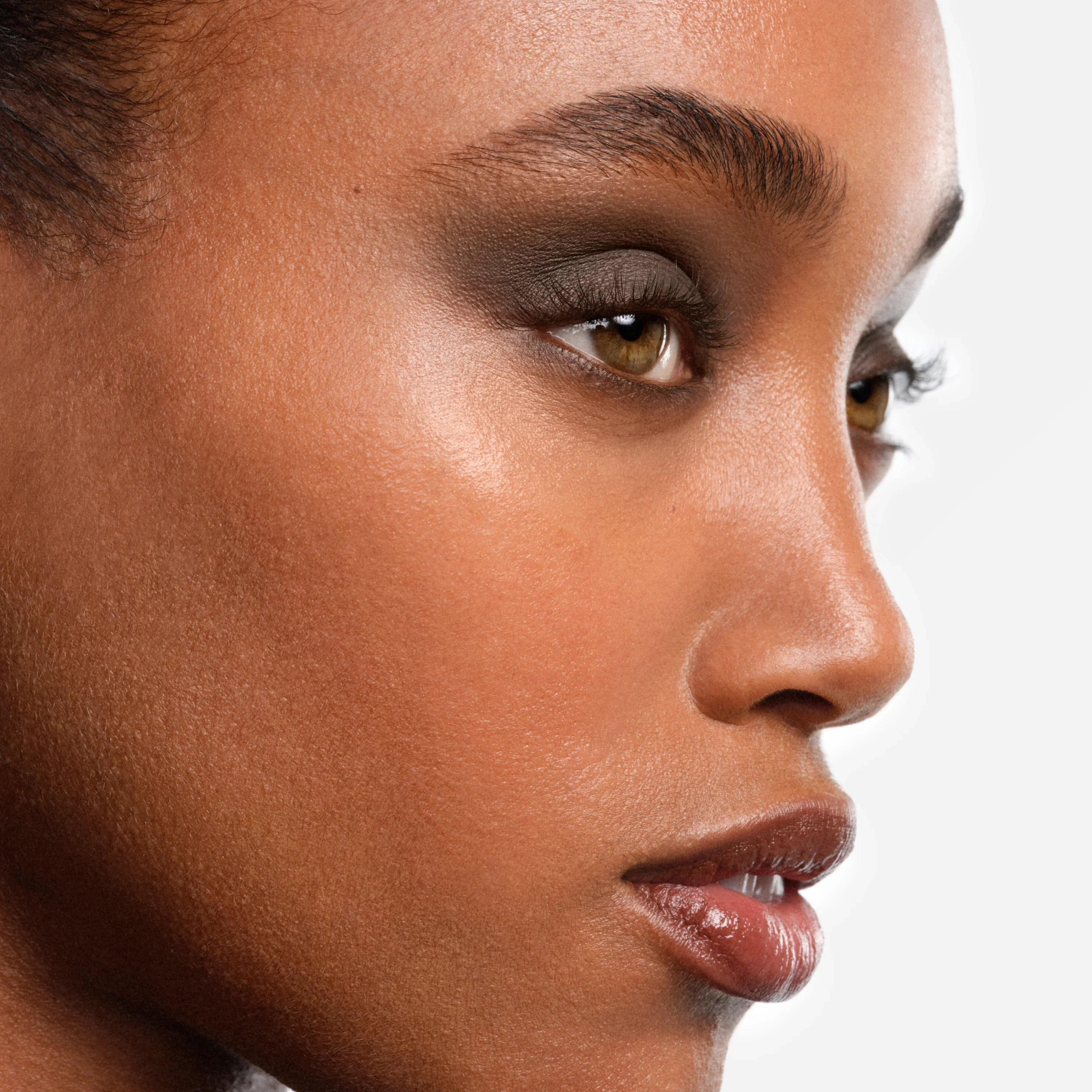 SuperSuede™ Baked Eyeshadow Secondary image